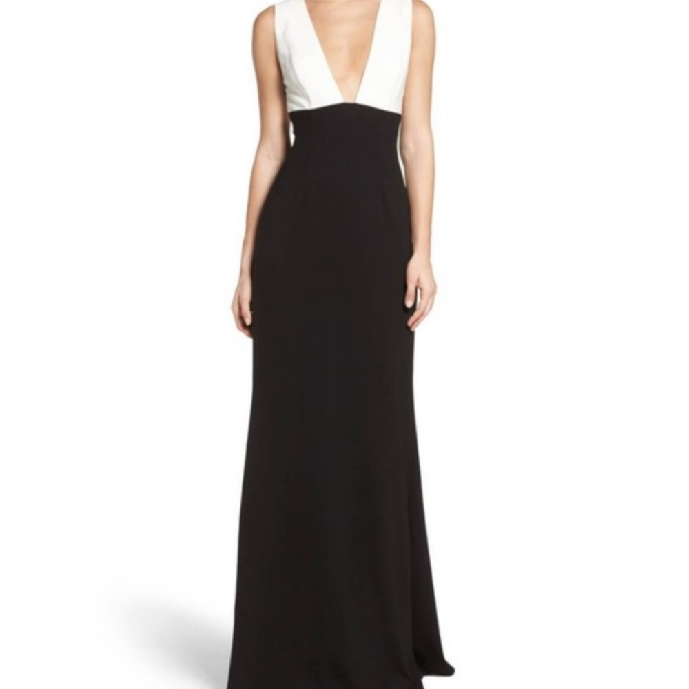 Jill Stuart Cream and White Sleeveless Plunge Maxi Gown